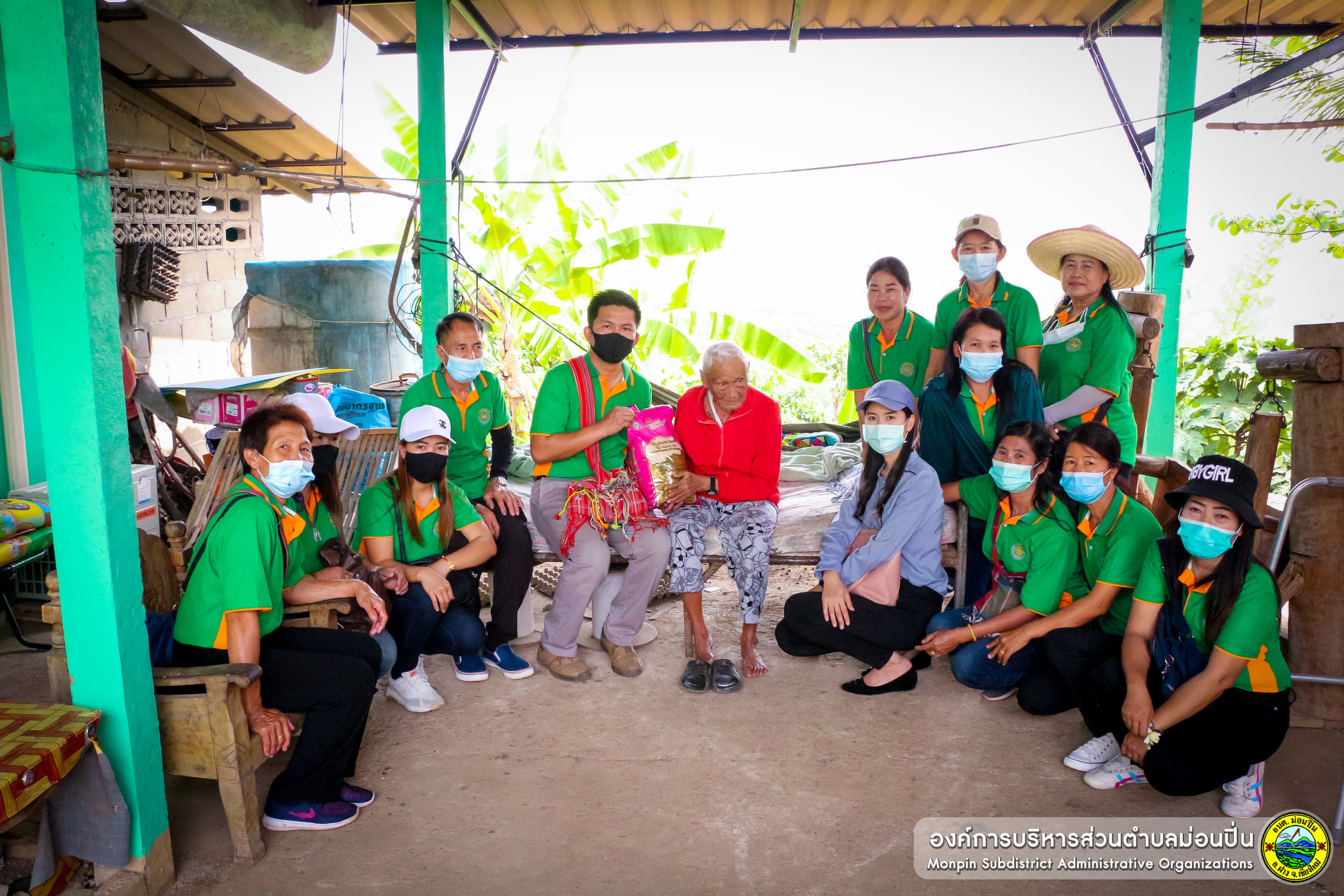 ออกเยี่ยมผู้ป่วยติดเตียงผู้ด้อยโอกาสและผู้พิการ