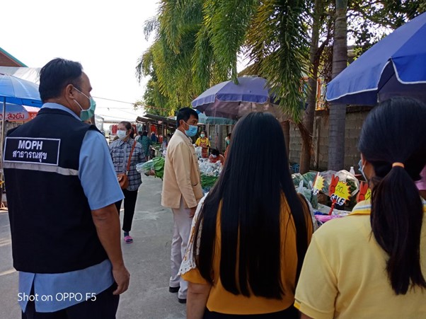 กิจกรรมตรวจป้ายแสดงราคาสินค้าตลาดนัดในพื้นที่ตำบลม่อนปิ่น