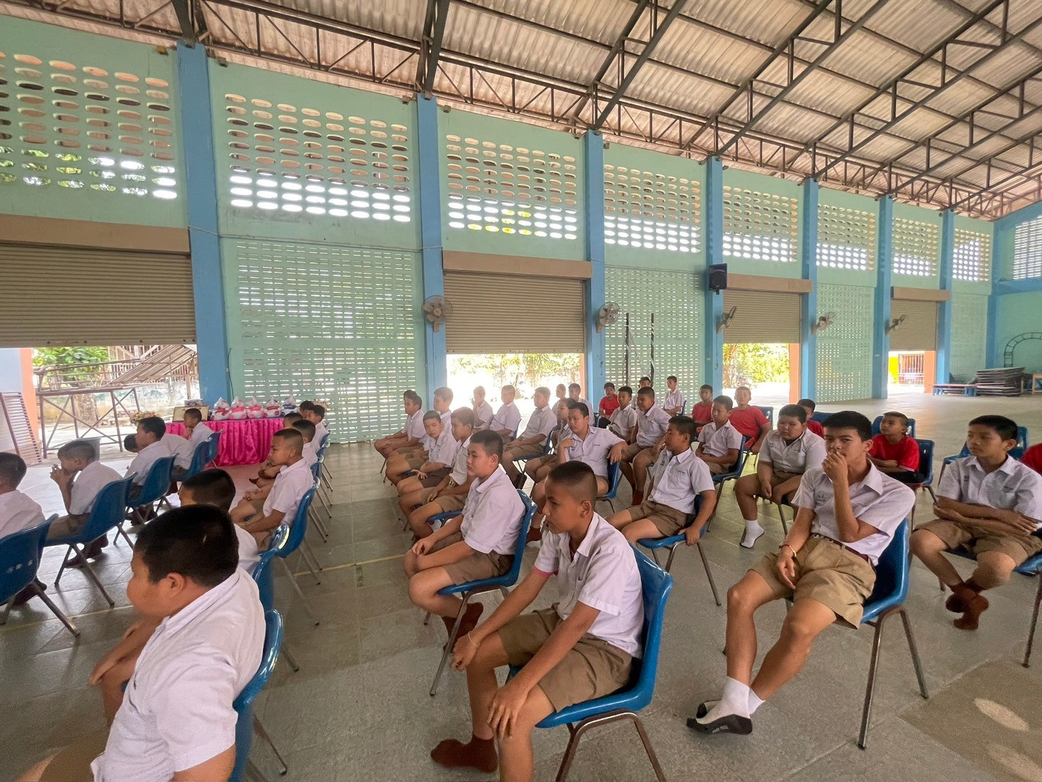 พิธีปิดโครงการรั้วโรงเรียนสานใจ สรรค์สร้างวัยใส ร่วมต้านภัยยาเสพติด