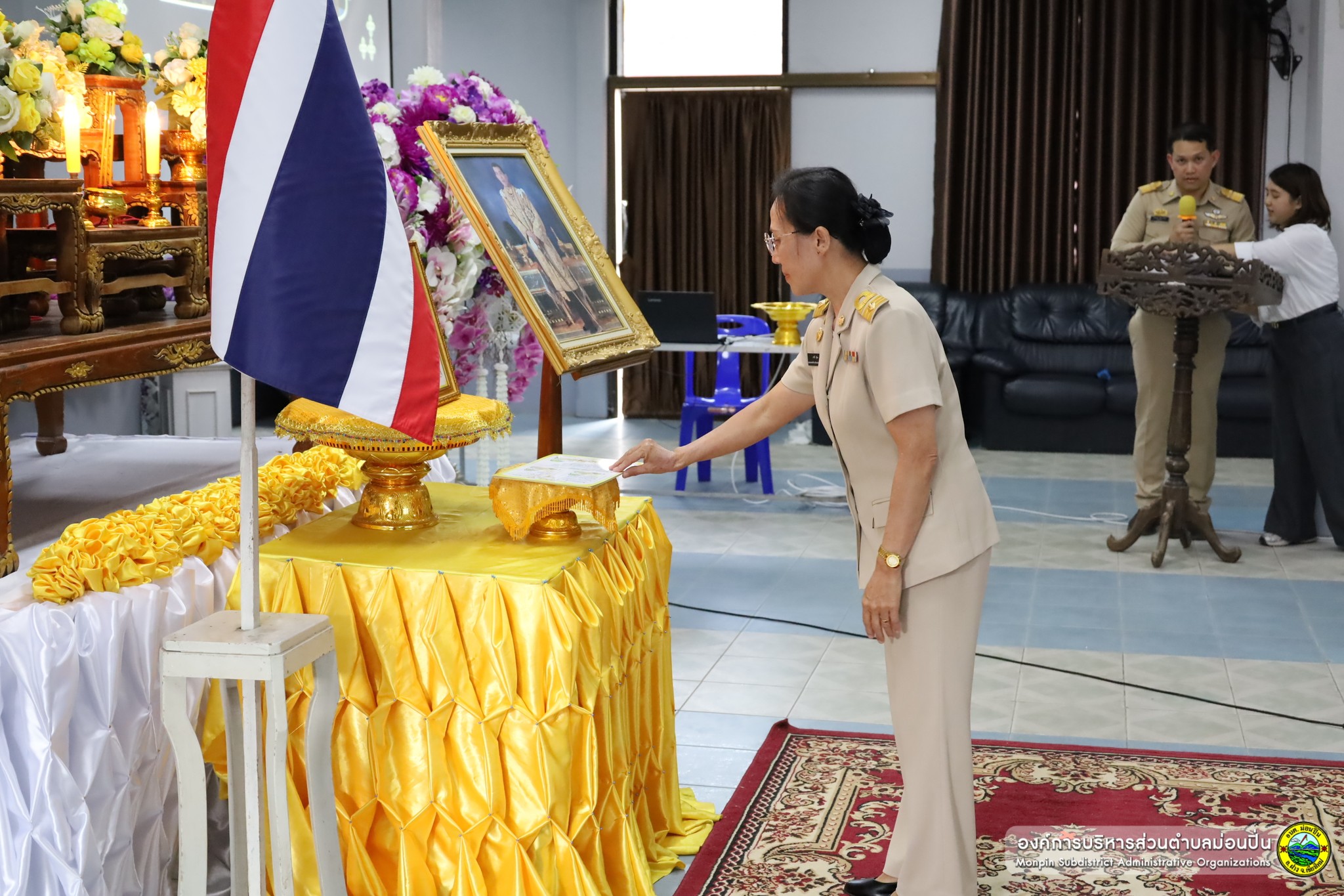 พิธีรับมอบแผ่นธรรมนาวา "วัง" พระราชทาน 