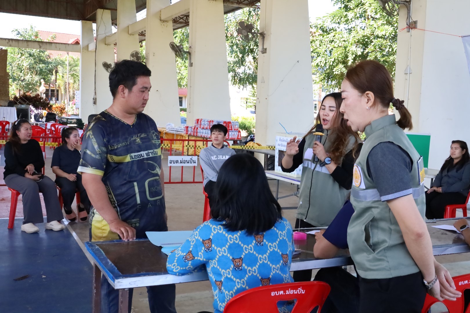 โครงการอบรมให้ความรู้ผู้ปฏิบัติงาน/คณะกรรมการประจำหน่วยเลือกตั้ง