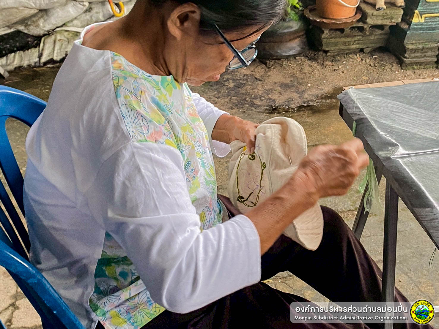 ภาพประกอบ  โครงการส่งเสริมกลุ่มอาชีพพัฒนาคุณภาพชีวิตฯ