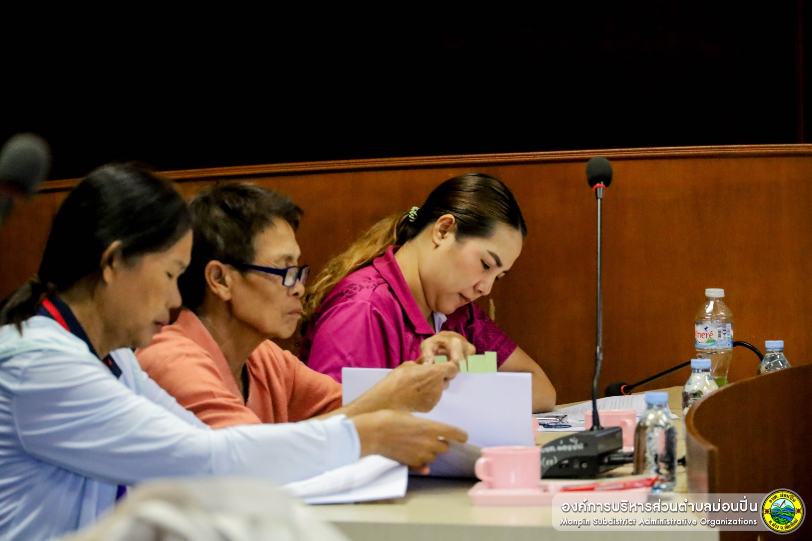 ภาพประกอบ  ประชุมคณะกรรมการศูนย์พัฒนาและฟื้นฟูคุณภาพชีวิตฯ ครั้งที่ 1/2569