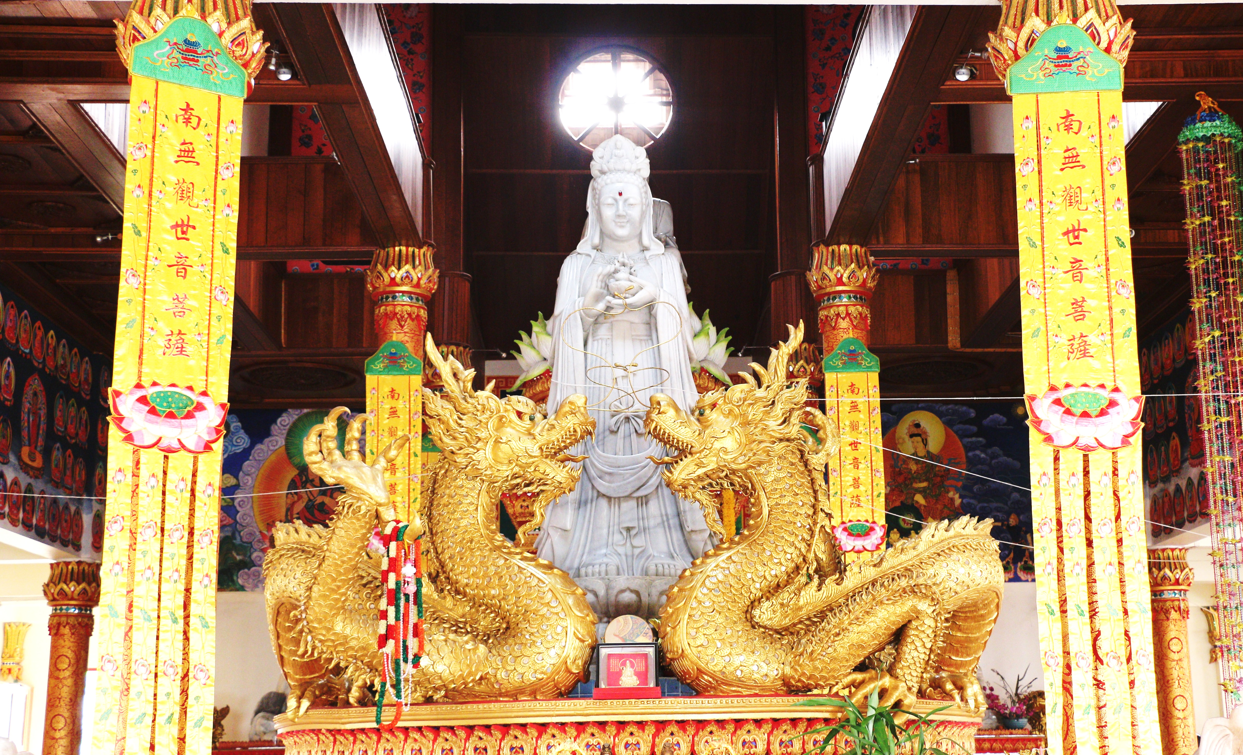 วัดพระธาตุเฉลิมพระเกียรติตำบลม่อนปิ่น
